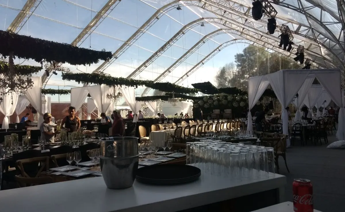 Carpas y Domos DAMEGA Infraestructura y mobiliario premium para eventos masivos y corporativos con soluciones integrales de logística, climatización y montaje profesional